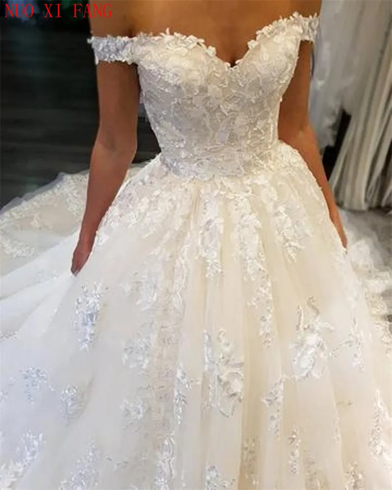 Robe de mariée Vintage en dentelle avec des Appliques, épaules dénudées, traîne, ligne A