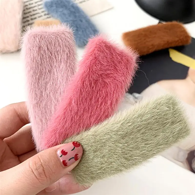 Women Solid Color Hair Clip Fashion Creative All-Match Plush Hair Barrette Hair Accessories For Autumn And Winter