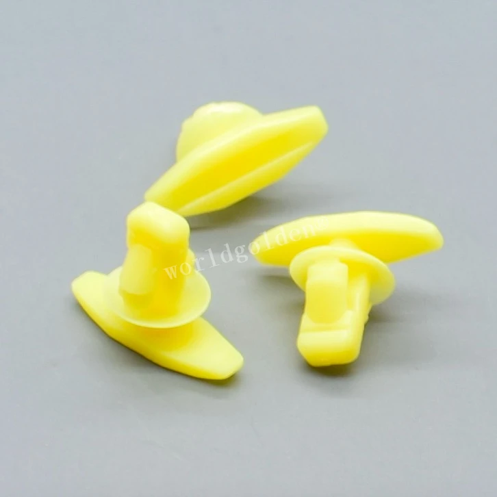 worldgolden 100pcs auto fasteners Door Window Weatherstrip Retainer for Mazda # BC1D-58-762(BC1D58762)