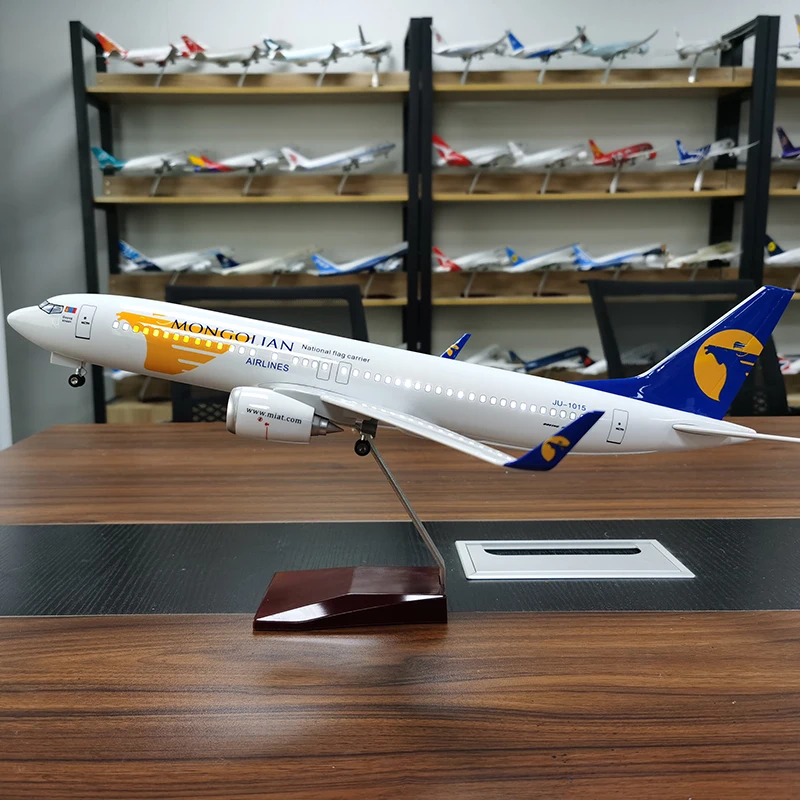 

47CM Airplane B737-800 Aircraft Mongolian Airline W Light and Wheel Landing Gears Resin Airplane Plane Model Toy for Collectible