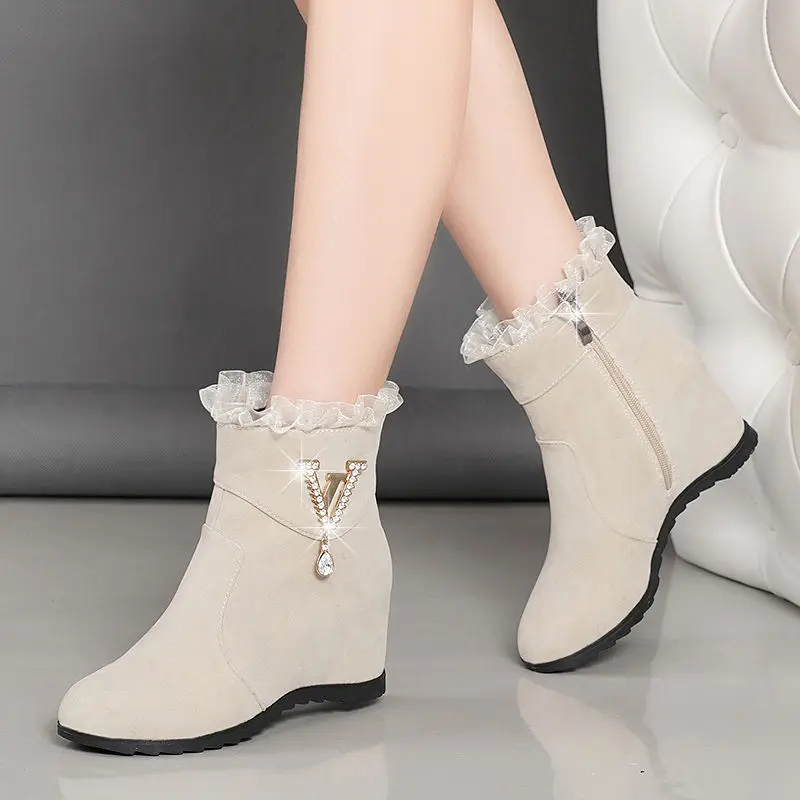 Snow Boots 2024 New Winter Women Fashion Crystal 7 cm Hight Increase Non-slip Cotton Boots Girls Sweet Lace Ruffles Short Boots