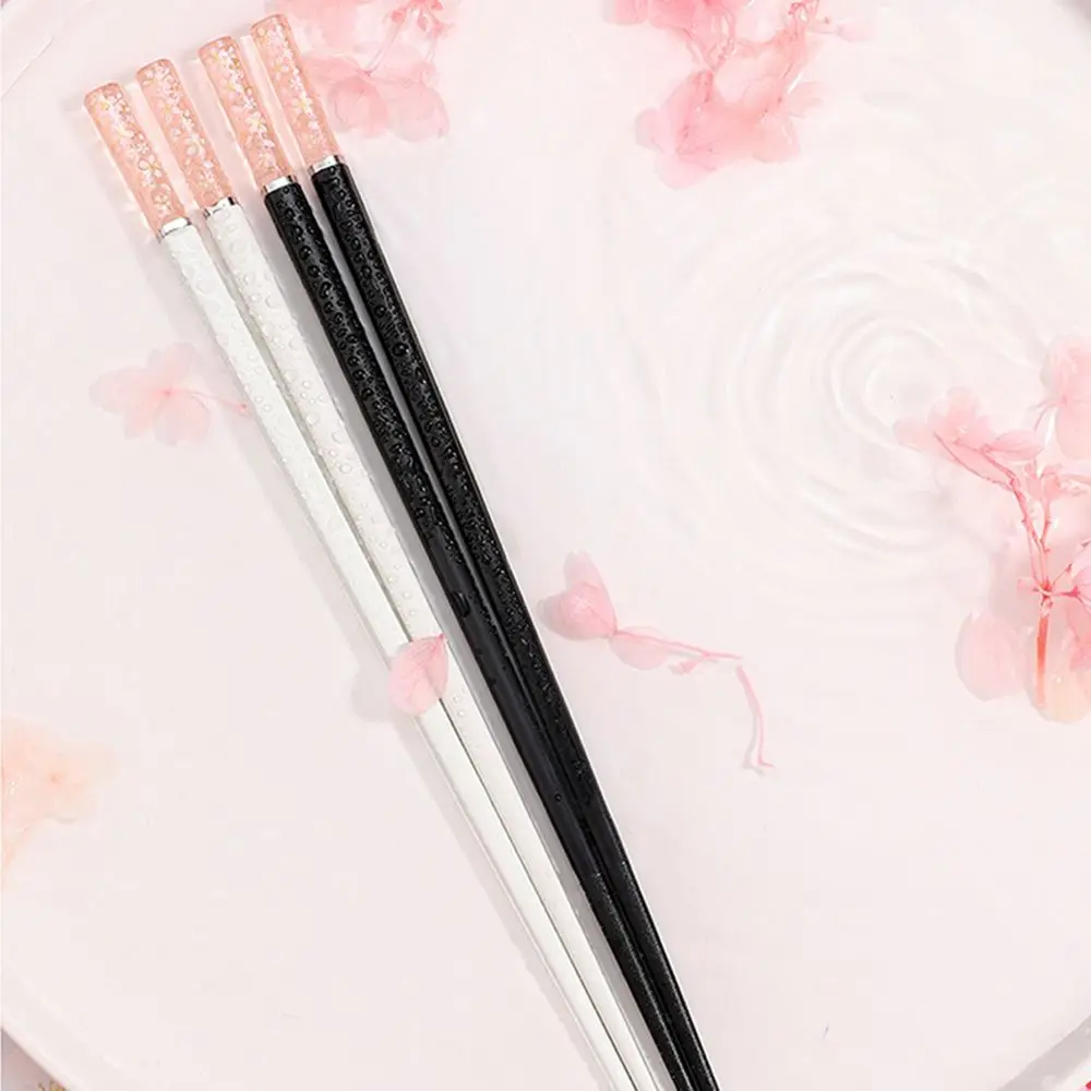 Japanese Creative Amber Sakura Chopsticks Antibacterial Anti-slip High Temperature Resistant Reusable Alloy Chopsticks Tableware