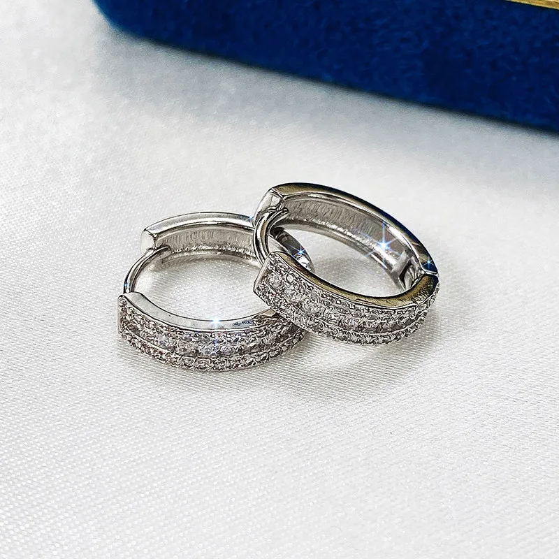 Huitan Fashion Contracted Circle Hoop Earrings with Cubic ZIrconia for Women Daily Wearable Accessories Simple Versatile Jewelry