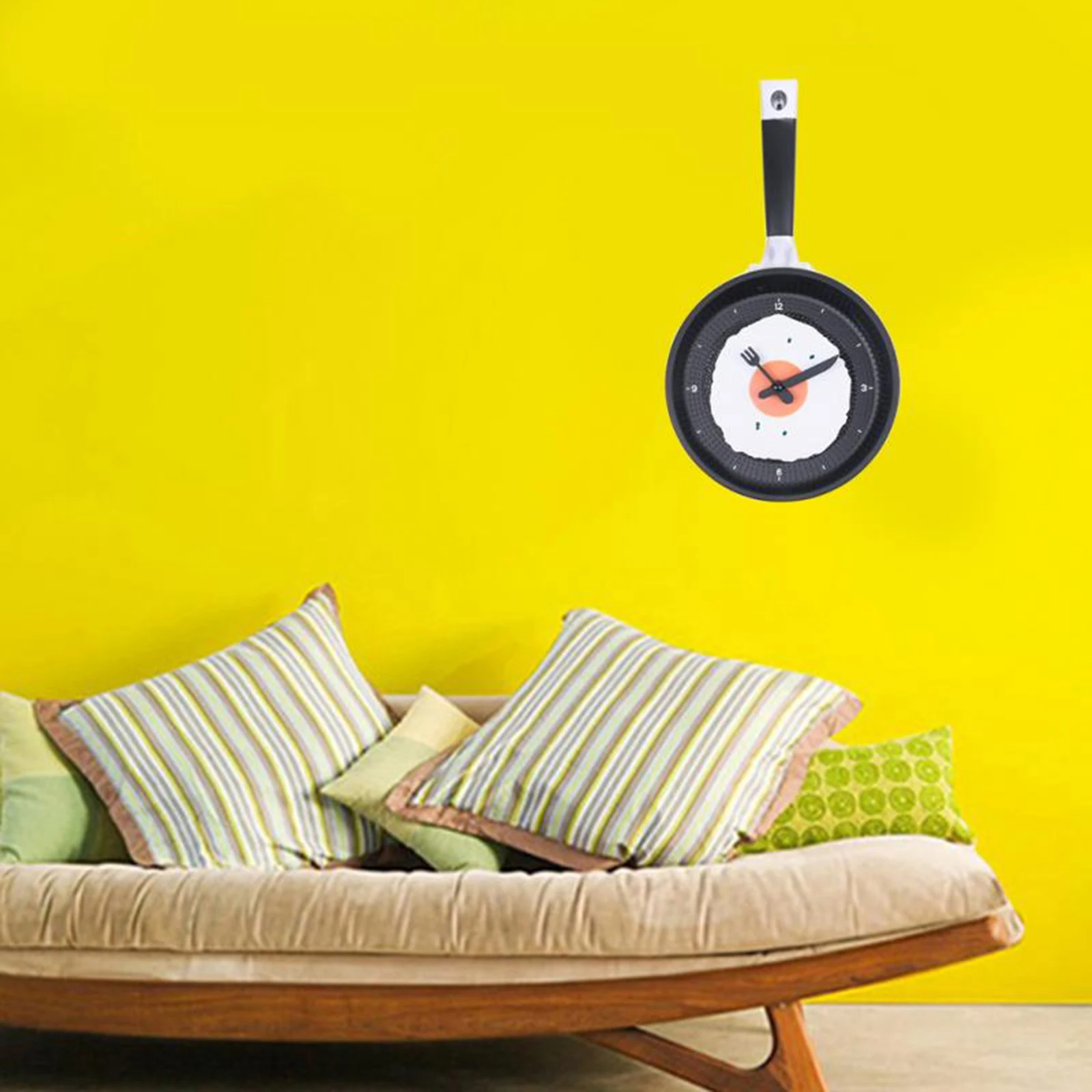 Modern Frying Pan Design Kitchen Wall Clock Silent Non-Ticking Wall Clock for Novelty Art Home Room Decoration