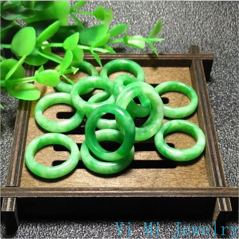 Fashion Burmese Full Green Dry Green Ring Jade Color Boutique Jade Ring for Men and Women Ring Jewelry Wedding Rings