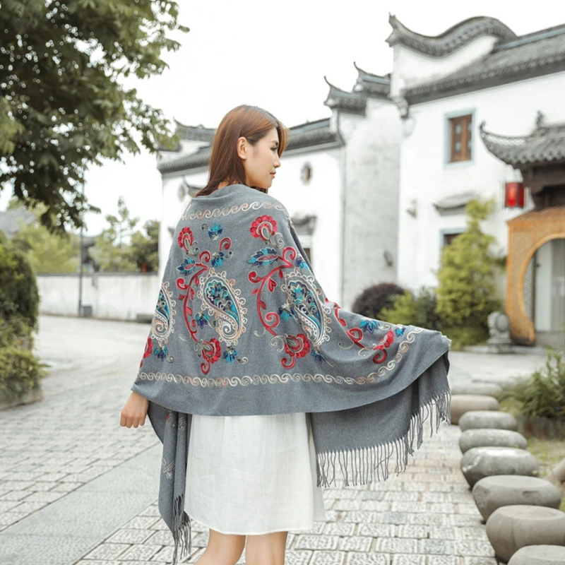 

New embroidered cashmere scarf women bufandas invierno mujer travel long thick warm embroidered scarf national style shawl women