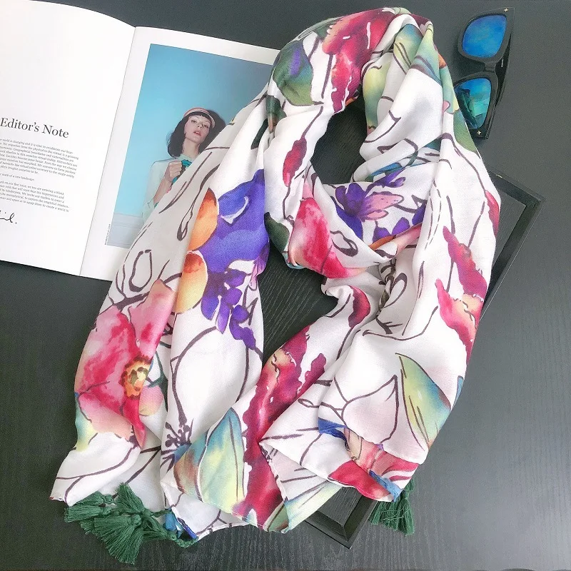 2022 Spain Luxury Fashion Floral Chain Tassel Viscose Shawl Scarf High Quality Neckerchief Pashmina Foulard Muslim Hijab Sjaal