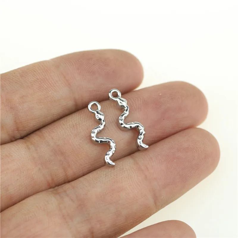 20pcs 16mm Tiny Snake Zinc alloy Jewelry DIY Charms Pendant Necklace,Eearrings,Bracelets 3 Colors