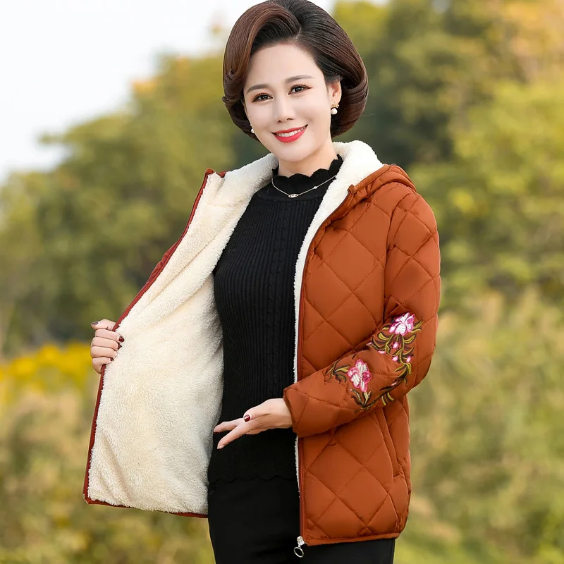 Mamma Autunno Inverno Abbigliamento donna Parker Cappotto di cotone Piumino Nuovo Aggiungi giacca di velluto Cappotto femminile con cappuccio con stampa calda 2025