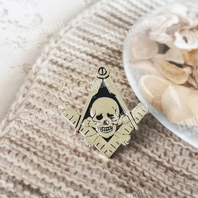 Masonic Lapel Pins Freemasonry Badge Mason Freemason skull Skeleton BLM1 size 2.4*2.5cm Exquisite  men's business accessories