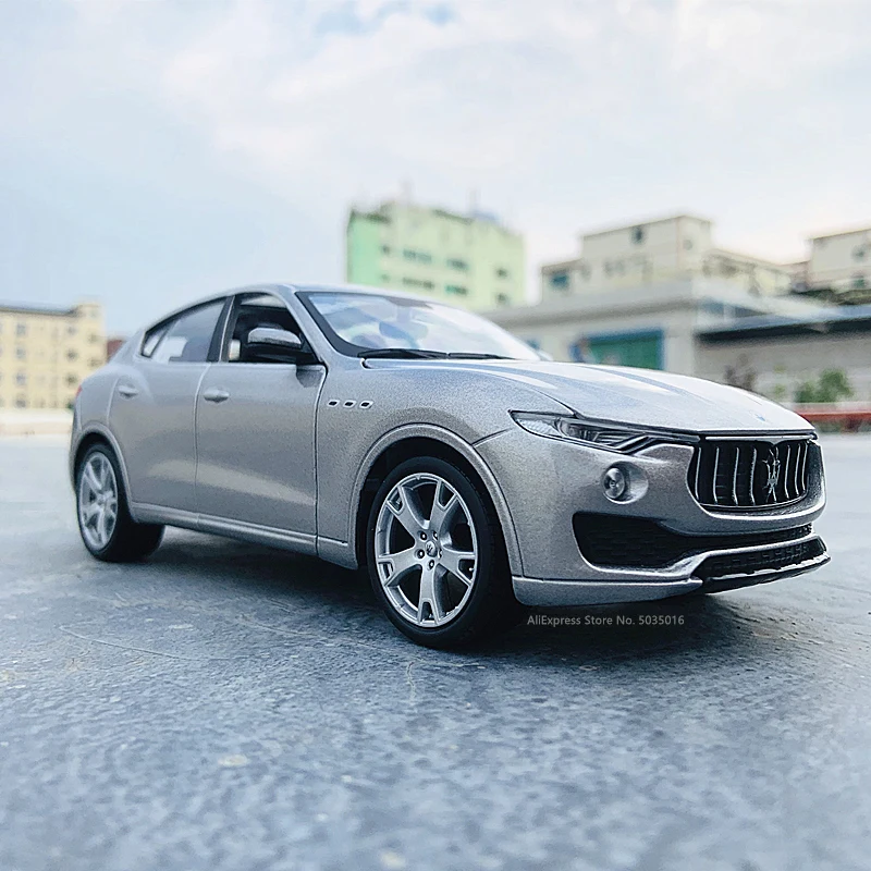 Bburago 1:24 Maserati Levante SUV Static Die Casting Car Collection Model Car Toy simulation alloy model crafts decoration