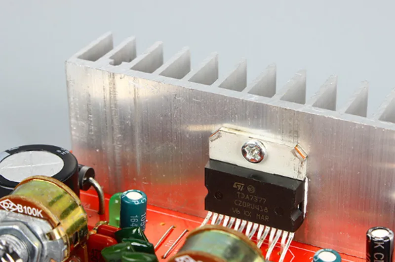 Carte d'amplificateur de puissance audio stéréo pour voiture, canal touristique bricolage, TDA7ino 7, DC 12V, 40W + 40W, nouveau