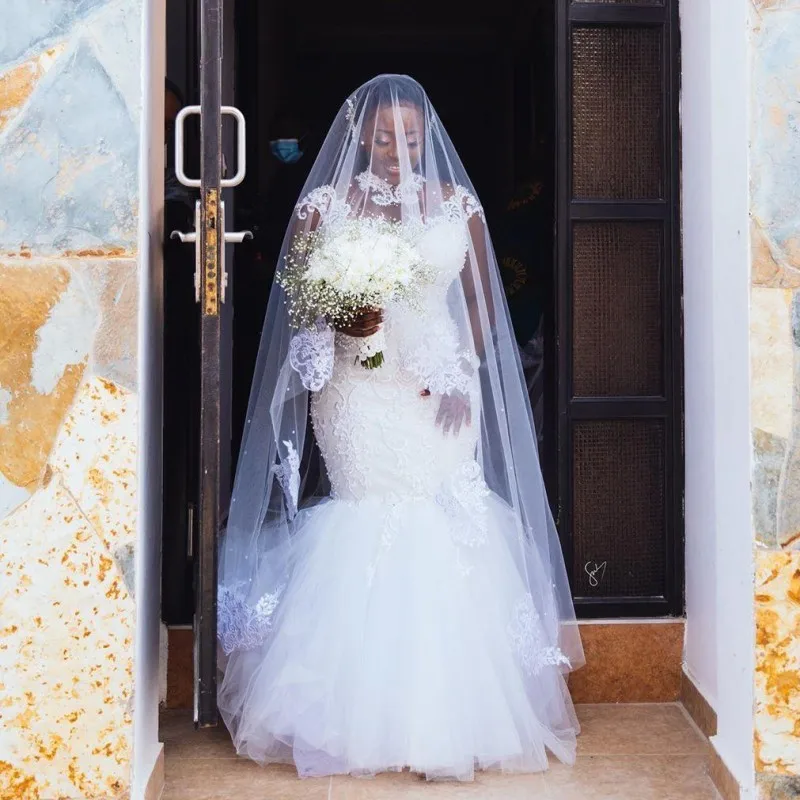 Robe de mariée africaine, grande taille, avec col transparent, perles, paillettes, mancherons, sirène, boutons au dos