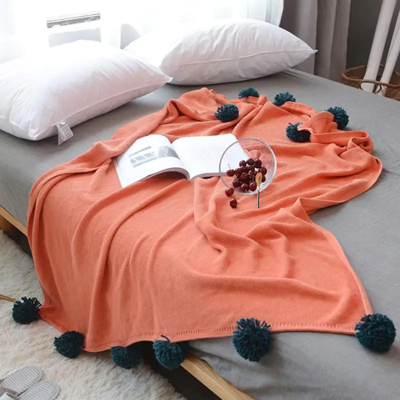 

Fashion Hit color Throw Blanket With Plush Pom Ball For Child And Adult Sofa Blanket Super Soft Skin-friendly Home Blanket