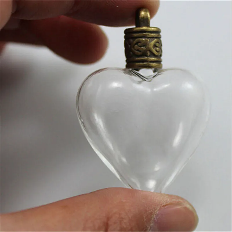 5PCS/Lot Wholesale Mini Heart-shaped Glass Bottle Jars Charms Pendants  With Metal buckle For Making Necklace DIY Accessories