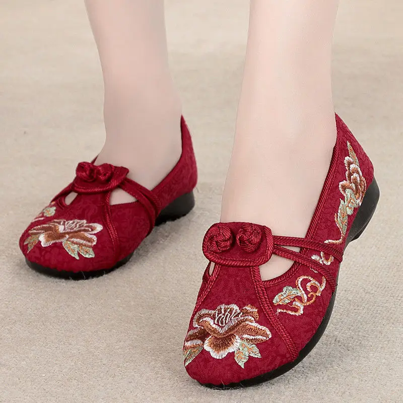 Veowalk Vintage Traditional Style Women Soft Loafers Spring Autumn Slip On Cotton Fabric Flats Comfort Chinese Embroidered Shoes