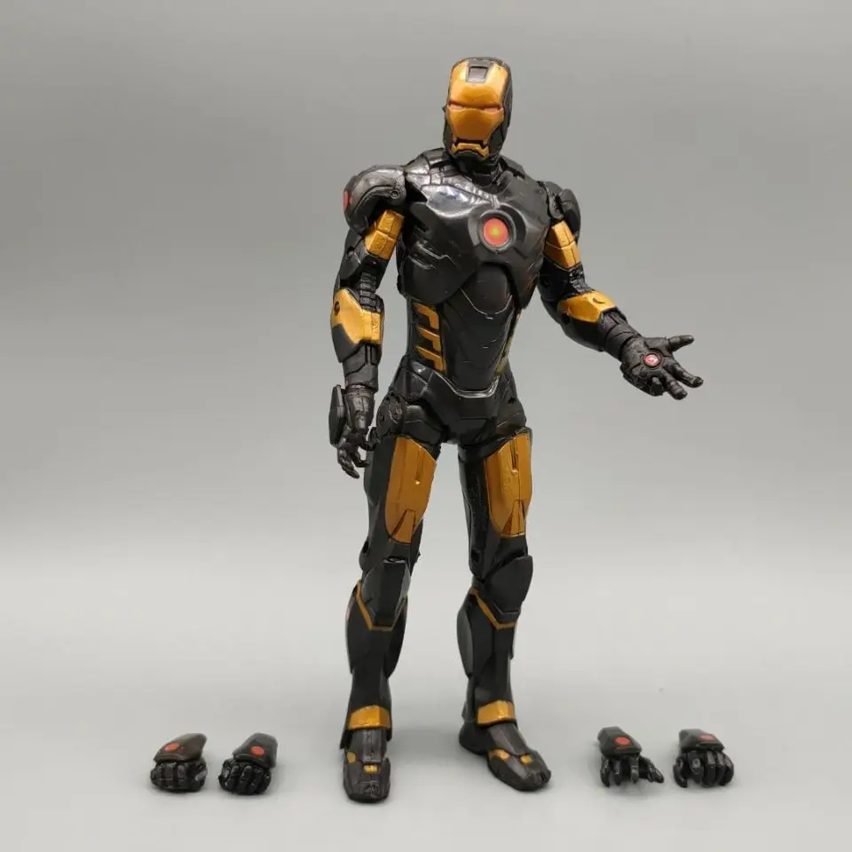 ML Legends Avenger Gold-Black Iron Armor 6