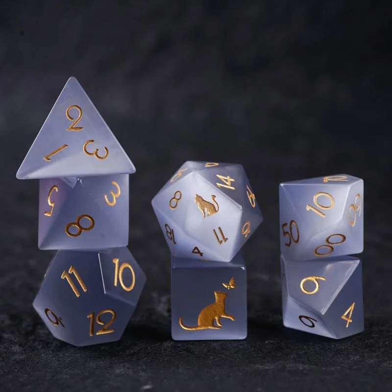 

Gray Cats Eye Stone Dice Set Handmade Engrave Kitten Paw Dice Geometry Polyhedral Dice D20 D12 DND RPG COC Borad Games Dice Gift