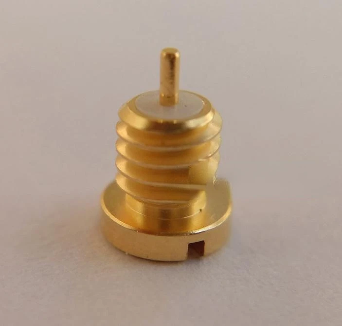 5 uds Universal Mmcx macho y hembra de cobre puro chapado en oro roscada hembra asiento adecuado para MMCX femenino conector de RF
