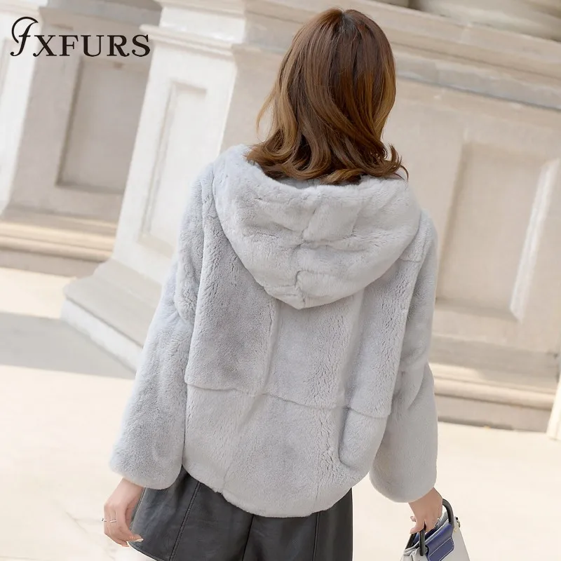 2020 Natural Real Rex Rabbit Fur Coat Whole Skin Fur Clothing Women Winter Hooded Short Jacket Long-sleeved Outerwear Coat Solid