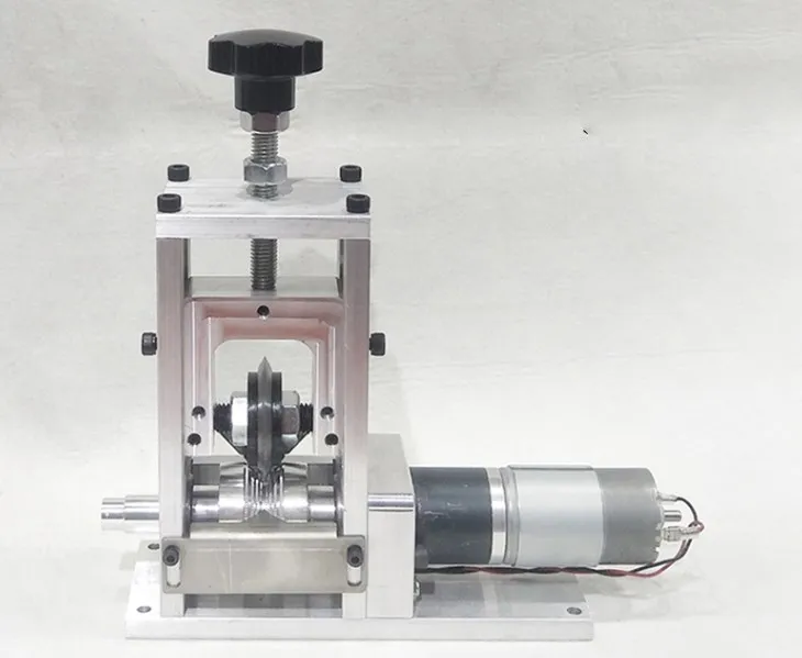 Automatic waste wire dial wire stripping machine cable stripping machine small scrap copper wire peeling household
