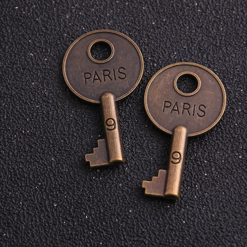 1PCS 22*40mm Antique bronze Vintage Metal Alloy Keys Jewelry Charms Jewelry Pendant Fit Jewelry Making Pendant