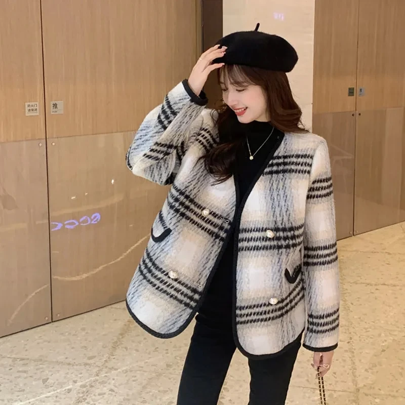 

Fashion Vintage Short Jacket Autumn Winter V-Neck Pearl Button Long Sleeve Plaid Coat Casual Wool Blend Outerwear Women Clothing