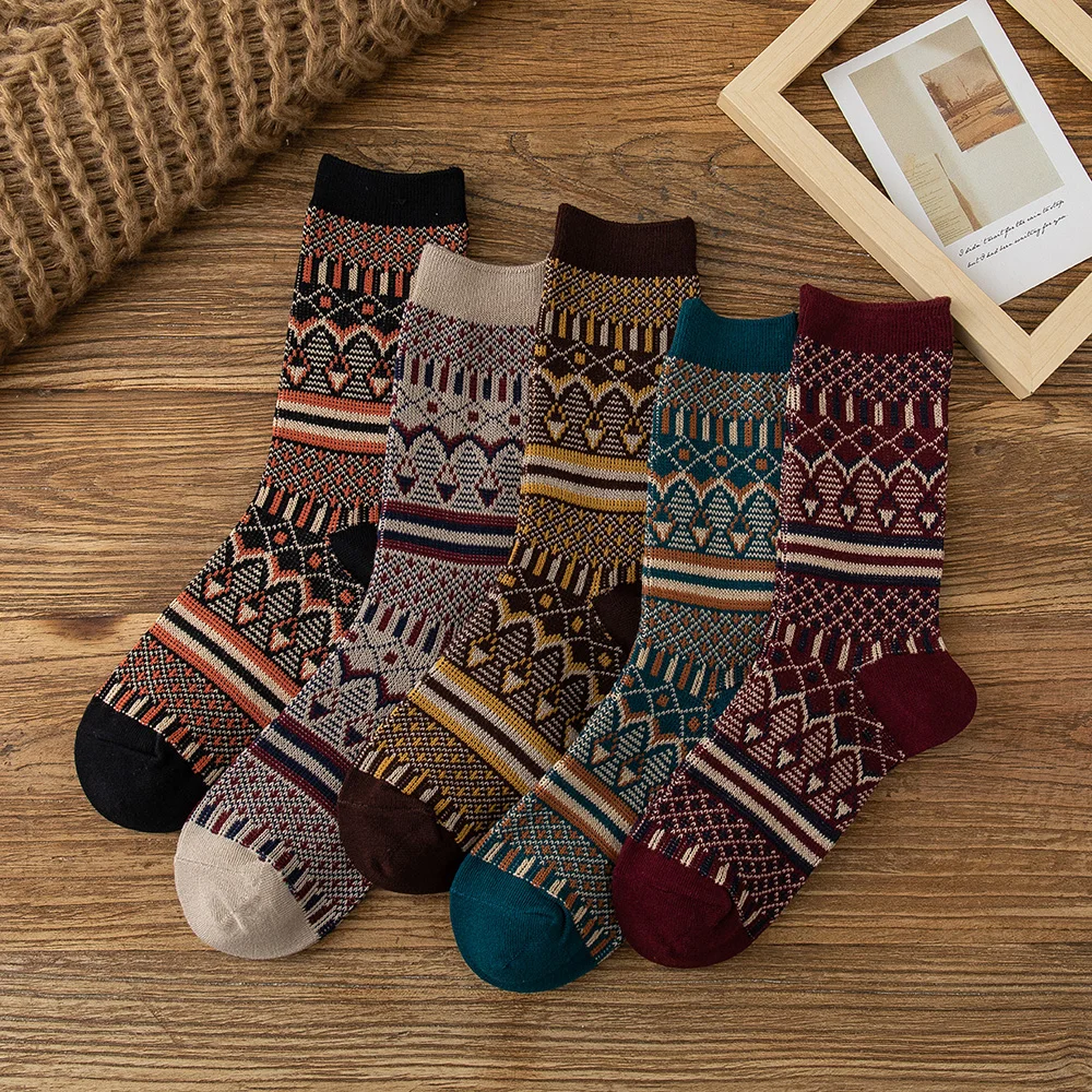 1 Pair Women Socks Spring Autumn Retro Style Men Couple Cotton Socks National Grid Stripes Pattern Retro Solid Color Socks