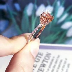 New Luxury Classic Sparkling Zircon Engagement Wedding Ring Rose Gold Jewelry 18 K Moissanite Engagement Ring with Box