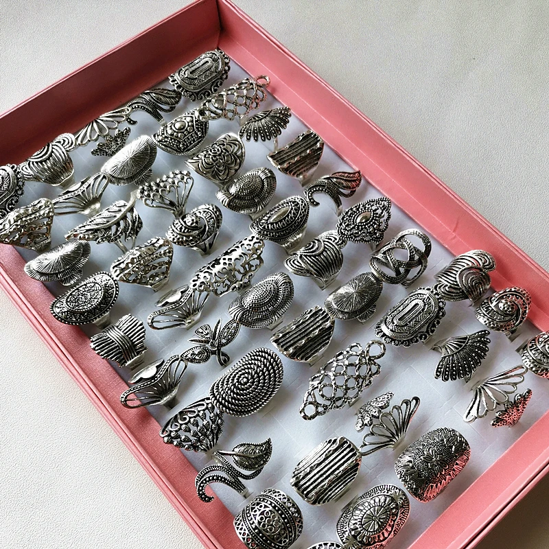 Wholesale Rings 25Pcs Lot Bulk Flower Rings For Women Female Mix Style Vintage Metal Alloy Silver Carved Plated Fashion Jewelry