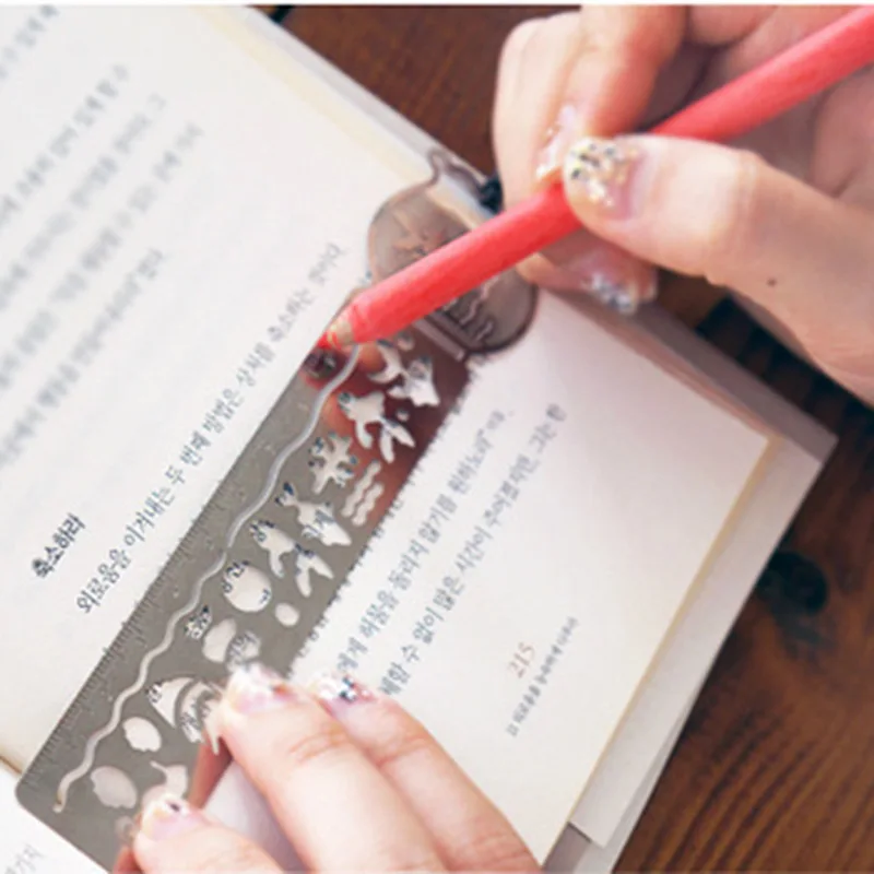 4pcs/lot Simple Hollow Exquisite Metal Bookmark with Scale Ruler Creative Multifunctional Exquisite Painting Icon Model Ruler