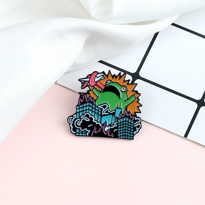 Angry Frog Enamel Pins Novelty Cartoon Brooch Extremism Destroy City Jewelry Denim Backpack Lapel Pin Creative Custom Badge Gift