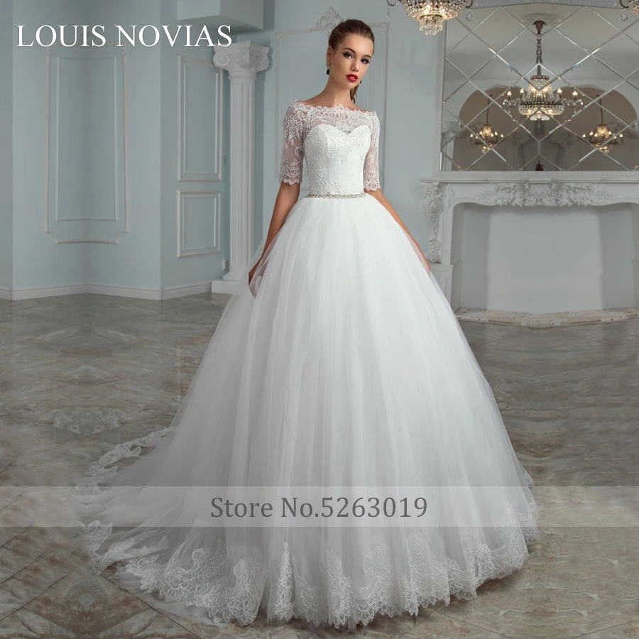 Louis Novias Bruid Kant Borduurwerk Half Mouw Klassieke Trouwjurk Crystal Belt Vestido De Noiva Plus Size Droom Prinses