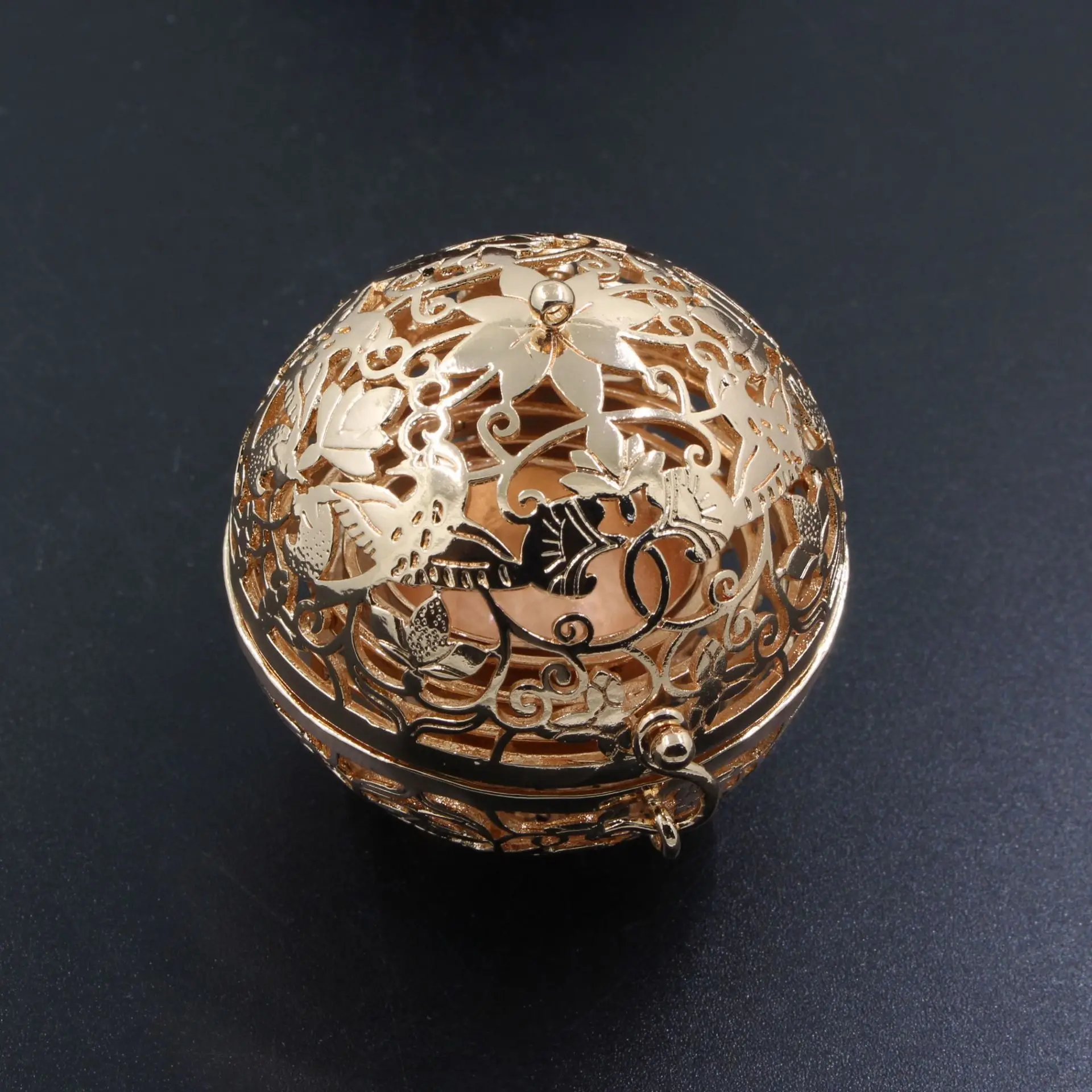 1pc Brass Casted Quality Large Hollow Flower Cage Filigree Ball Box Essential Oil Diffuser Locket Pendants DIY Jewelry Making