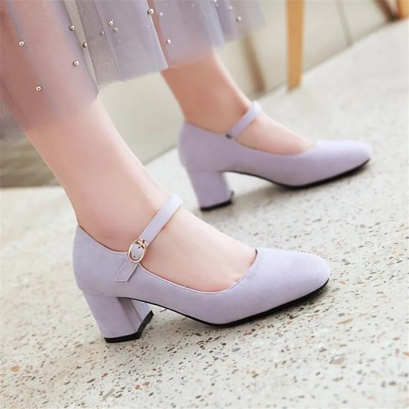 Girls Shoes New Women Pumps Solid Buckle Round Toe Lolita Shoes Square Heel Wedding Party Shoes Ladies High Heel Shoe Plus Size