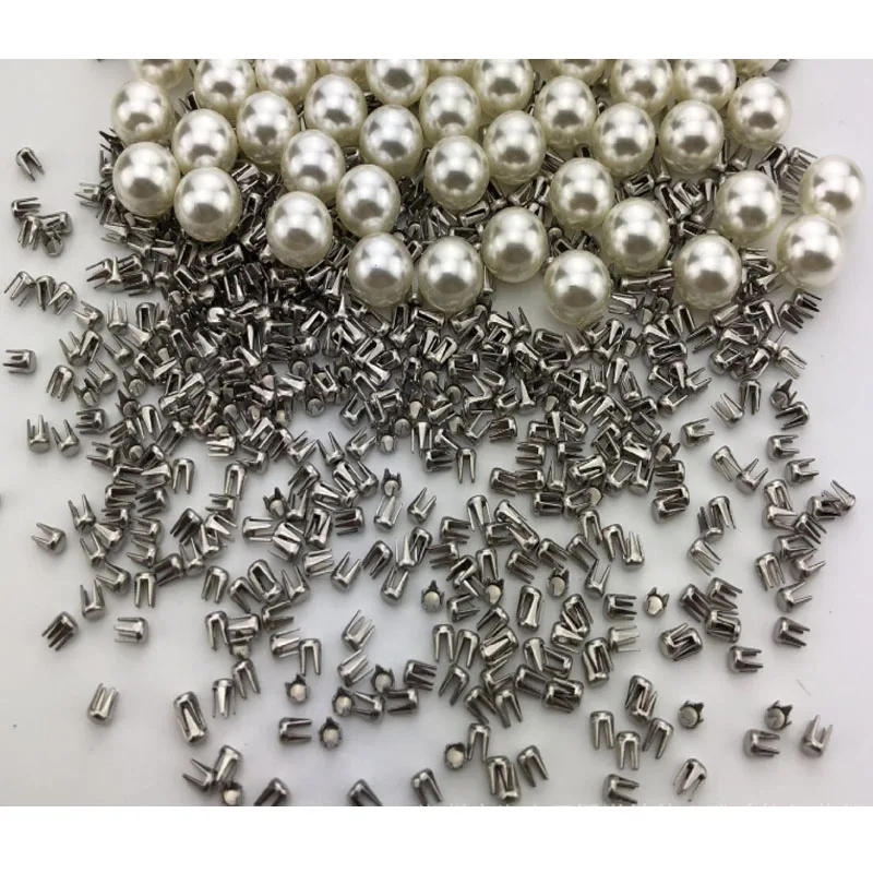 500/2000 pcs/lot Silver Spikes Rivets Four Claw Nail Metal DIY For Clothing Garment Nailed Beads Machine Accessories 3*2.3mm