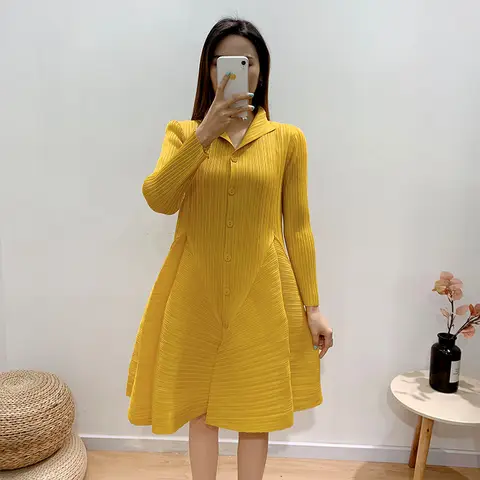 मियाके प्लीटेड ड्रेस महिलाओं के लिए 2023 गर्मियों में नई डिज़ाइन क्रिएटिव प्रिंटिंग फैशन रेट्रो ओ-नेक शॉर्ट-स्लीव एलिगेंट ड्रेस 8 best sales मियाके पोशाक - №7