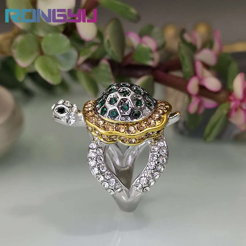

Grandmother Green Turtle Ring Electroplating Two Color Love Metal Ring Micro Inlaid Brown Diamond Ring Lovely Jewelry for Lovers