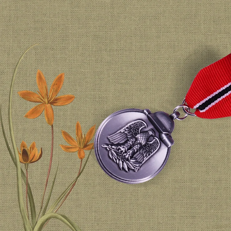 Winter Battle in the East Medal 1941/42 With A Long Ribbon German Military Award During the Second World War