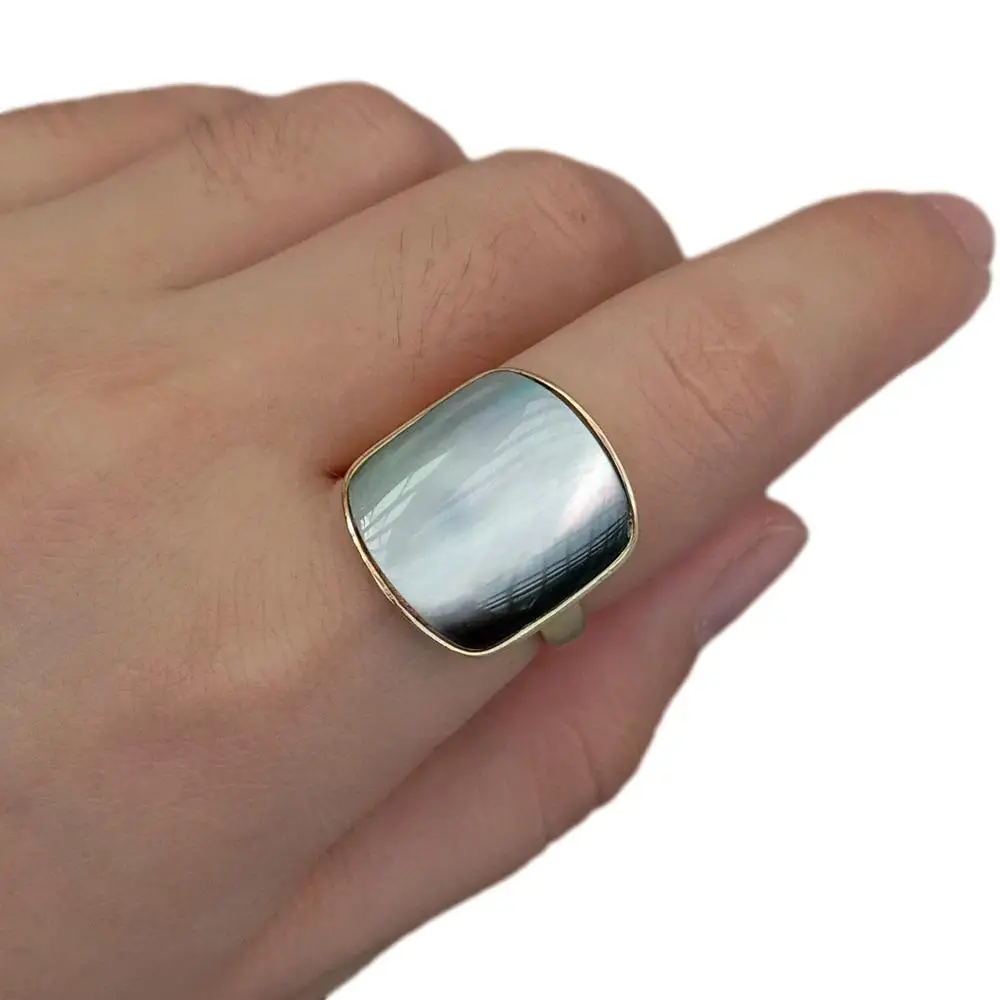 

Y·YING Natural Black Sea Shell Mother Of Pearl Ring Square Shape Adjustable
