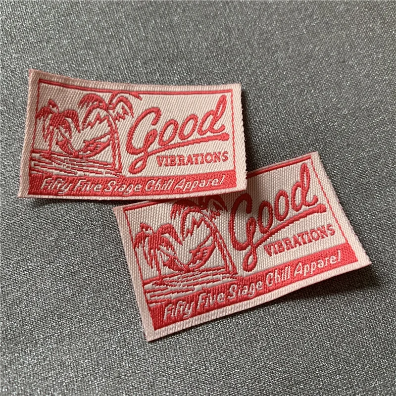 

Customized 2.5*4.4cm Pink Color Straight cutting Clothing Labels Woven Labels