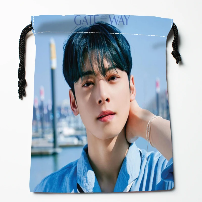 KPOP Cha EunWoo Drawstring Bags Print 18X22CM Soft Satin Fabric Resuable Storage Storage Clothes Bag Shoes Bag 0303