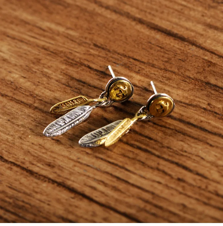 

Vintage Soar Seagull Feather Stud Earrings Bird Eagle Pendant Earrings for Men's and Women's Retro Earrings Hip Hop Jewelry