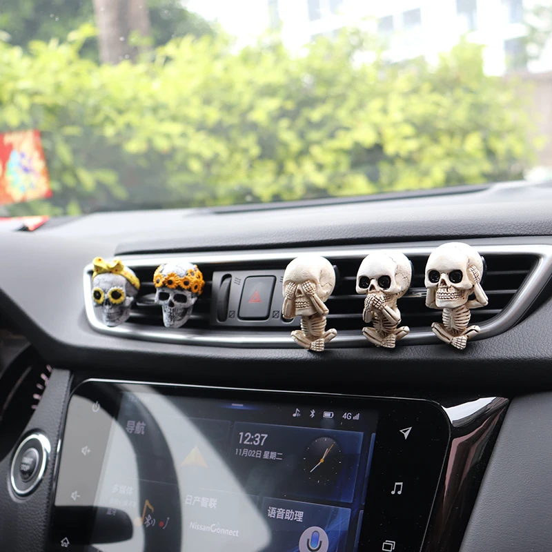 Cool Human Body Skeleton Aromatherapy Resin Car Perfume Bone Skull Ghost Car Air Freshener Vent Clip Scent Car Smell Diffuser