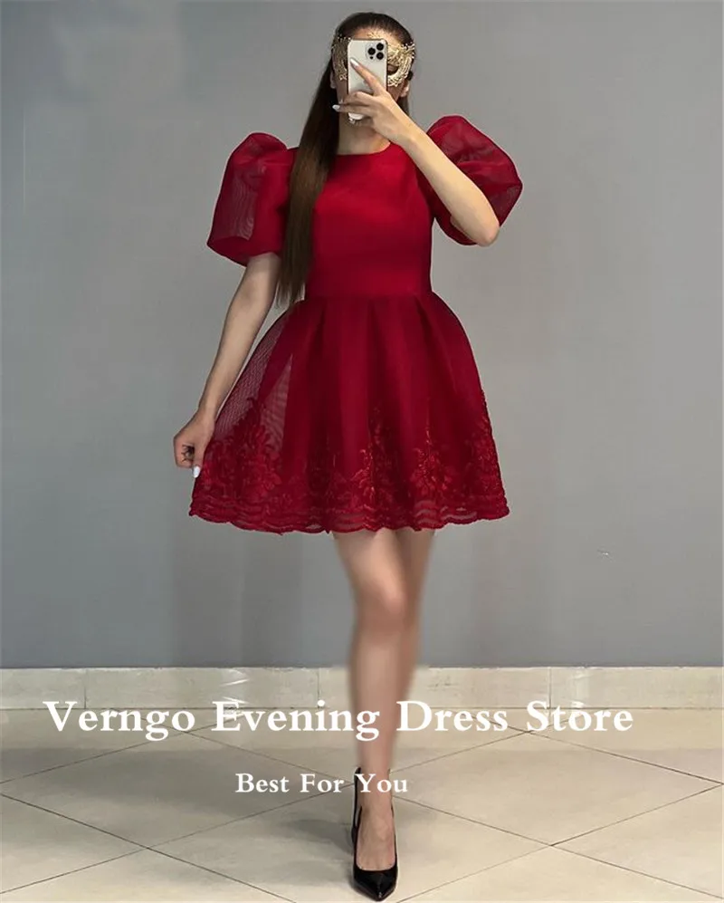 Verngo Black/Red Short Prom Dresses Modest O-Neck Short Sleeves Gold Lace Applique Mini Party Dress Women 2022 Cocktail Dress