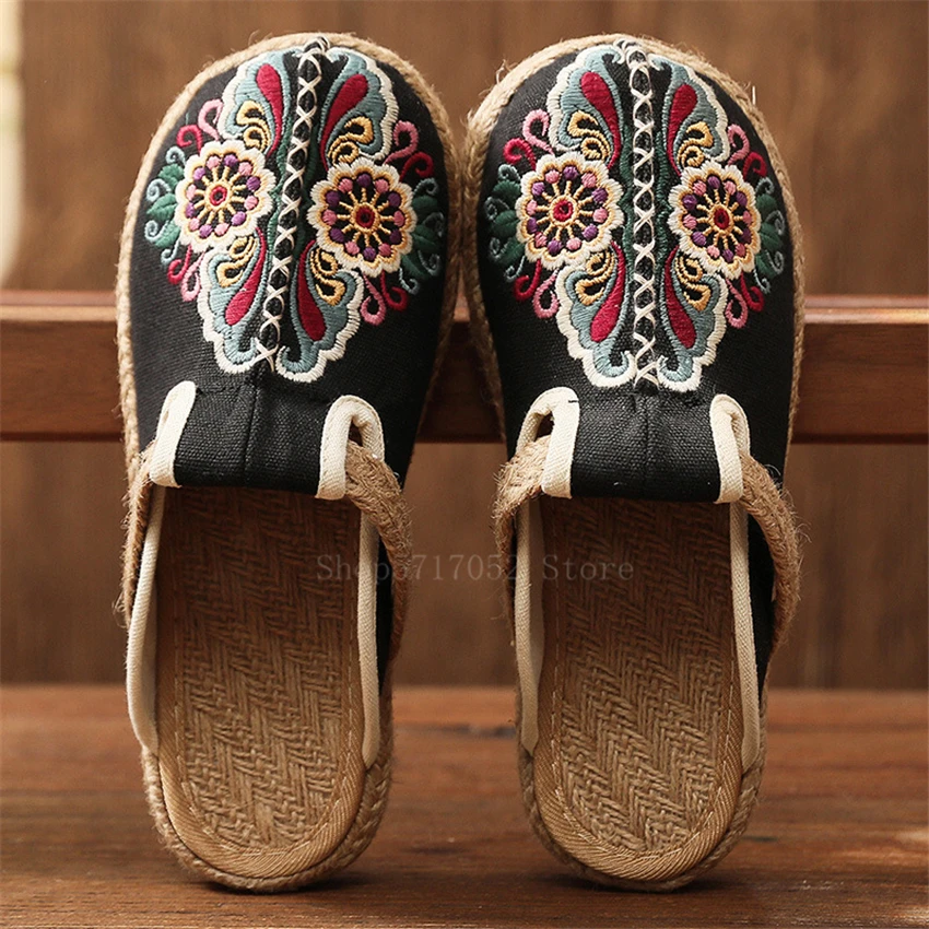 Chinese Traditional Ethnic Style Floral Embroidered Slip-on Slippers Women Flats Round Hand Made Weave Slingbacks Straw Shoes