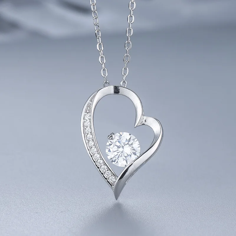 

CR jewelry S925 Sterling Silver Diamond Heart Necklace With Chain Women's Heart Pendant Clavicular Chain Valentine's Day Gift