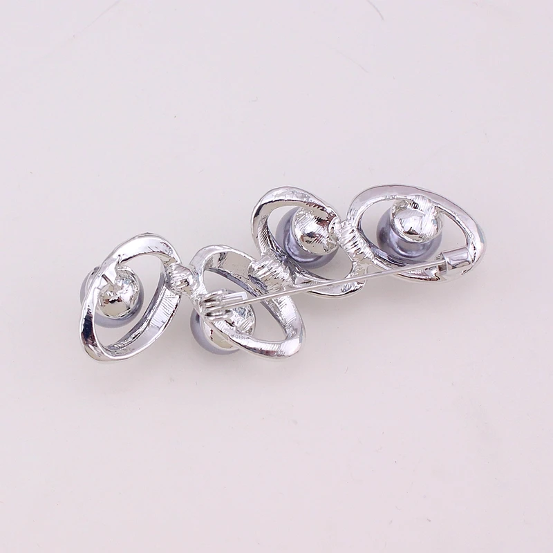 TANGTANG New Brooch For Women Simulated Grey Pearl Brooch Silver Colour Brooches Unique Jewelry Gift Female Ornament Accessories