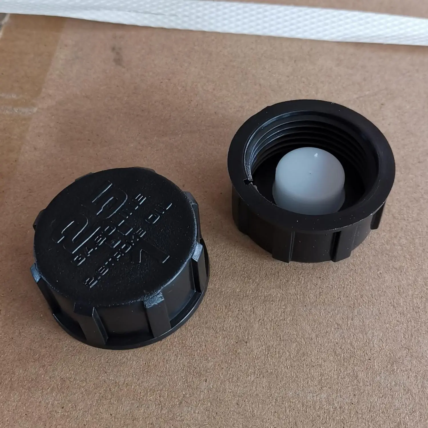 10 шт. топливная крышка TH43 TH48 TD18 TD20 TD24 TD33 TD40 TD48 TG18 TG20 TG24 TG25 TG28 TG33 TZ031 KT17 TF22 ROBIN NB411 10 шт. топливная крышка TH43 TH48 TD18 TD20 TD24 TD33 TD40 TD48 TG18 TG20 TG24 TG25 TG28 TG33 TZ031 KT17 TF22 ROBIN NB411