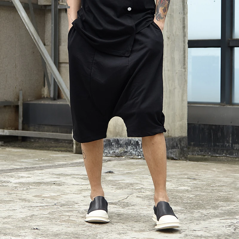 Men\'s new summer dark hip-hop street popular logo crotch pants casual loose Harlan five-cent pants